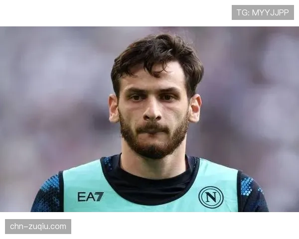 克瓦拉茨赫利亚逆足内切制造威胁 边锋回防参与控场平衡